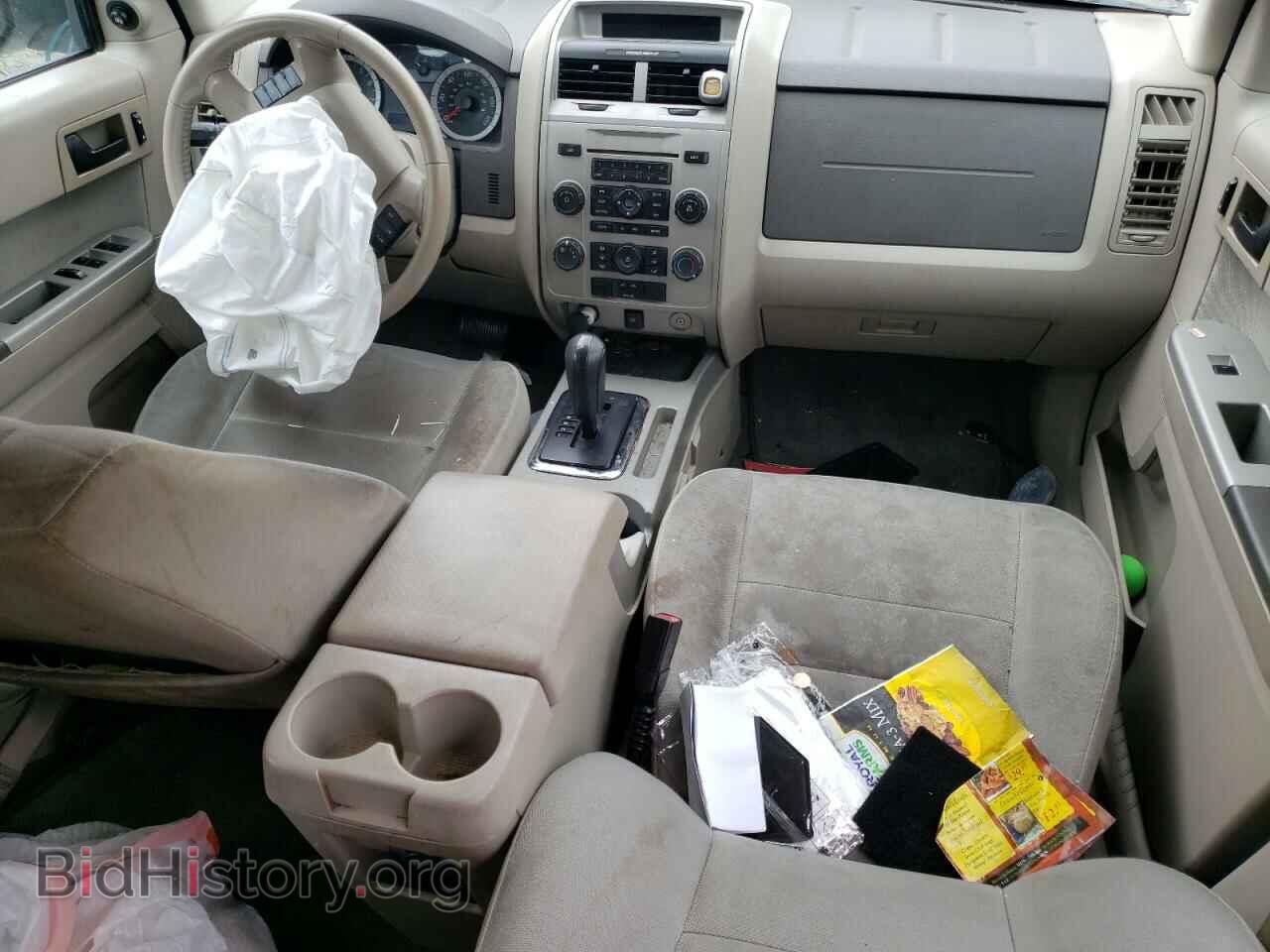 2011 FORD ESCAPE - VIN: 1FMCU9D76BKB65700 - Photo 8