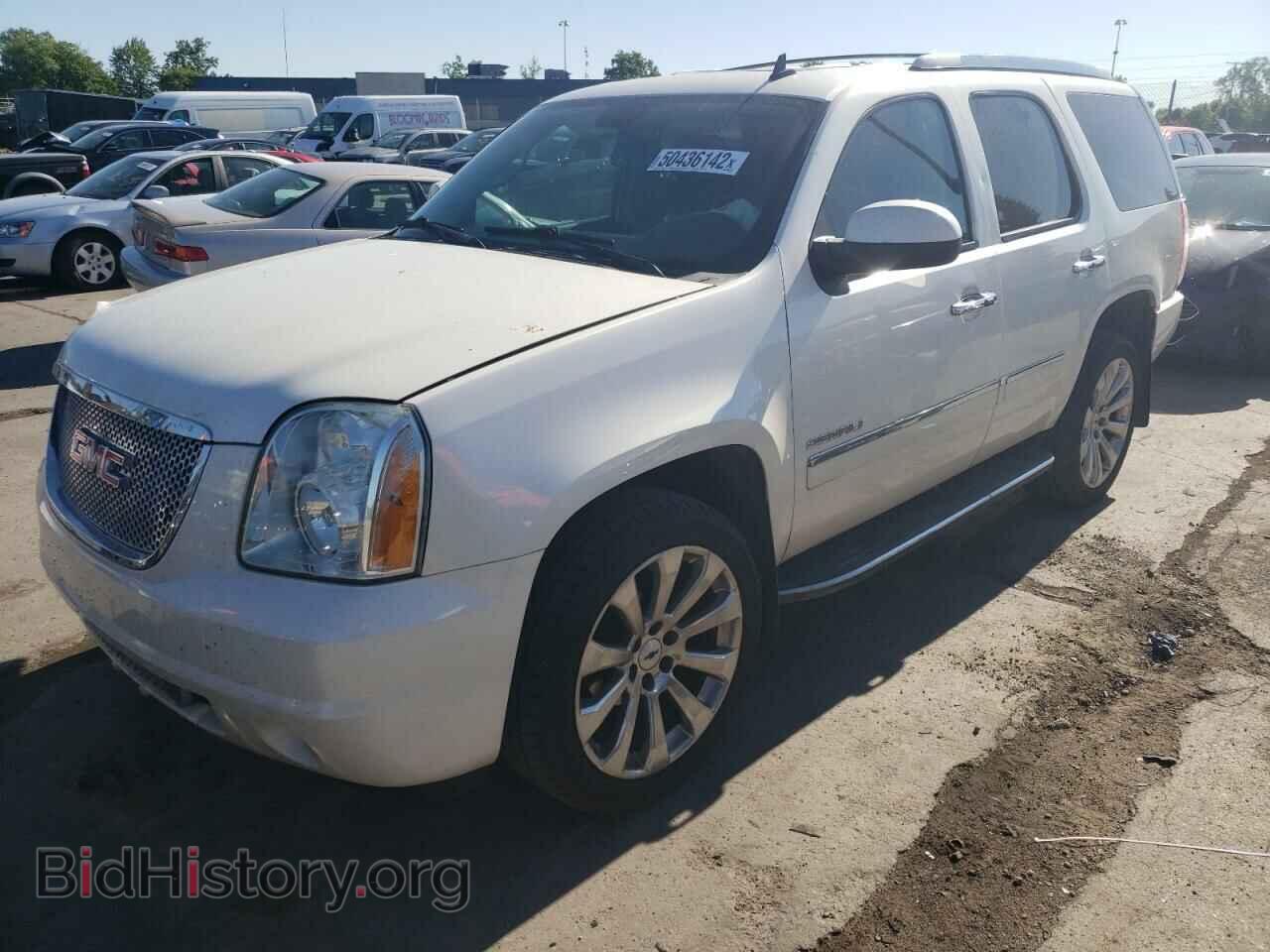 2013 GMC YUKON - VIN: 1GKS2EEF9DR303247 - Фото 2