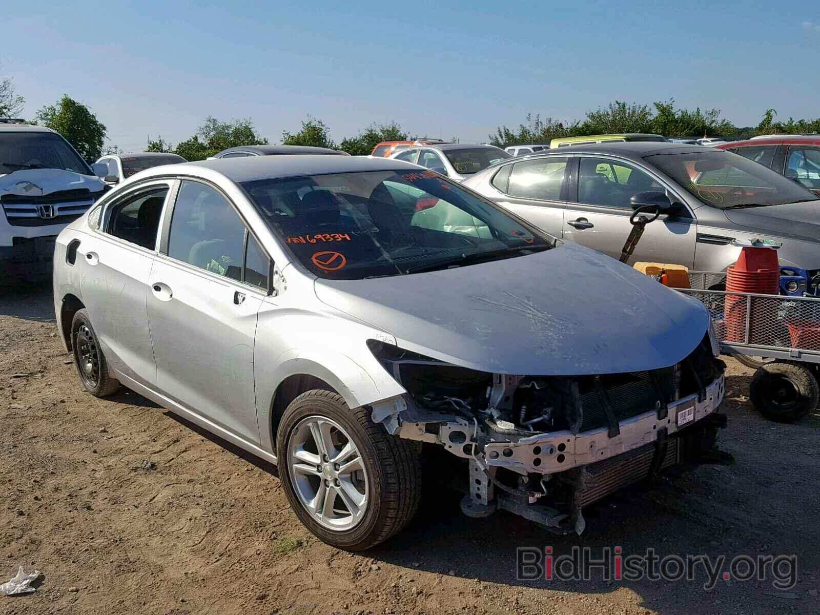 Photo 1G1BE5SM4J7169334 - CHEVROLET CRUZE 2018