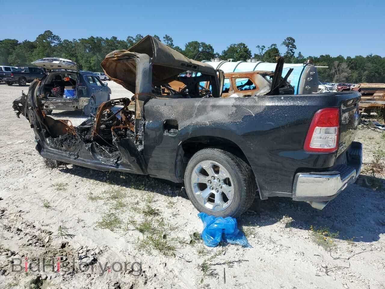 2021 RAM 1500 - VIN: 1C6RREBT7MN807925 - Фото 2