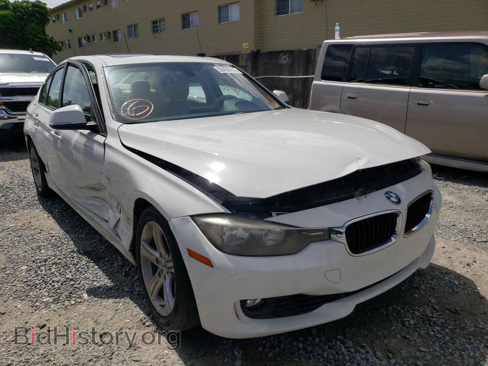 Photo WBA3A5C53CF340708 - BMW 3 SERIES 2012