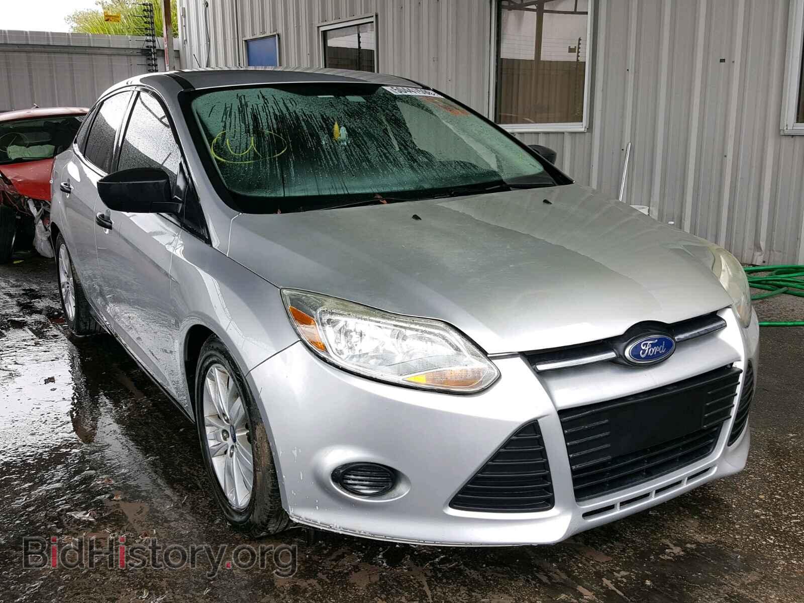 Photo 1FAHP3E23CL130955 - FORD FOCUS 2012