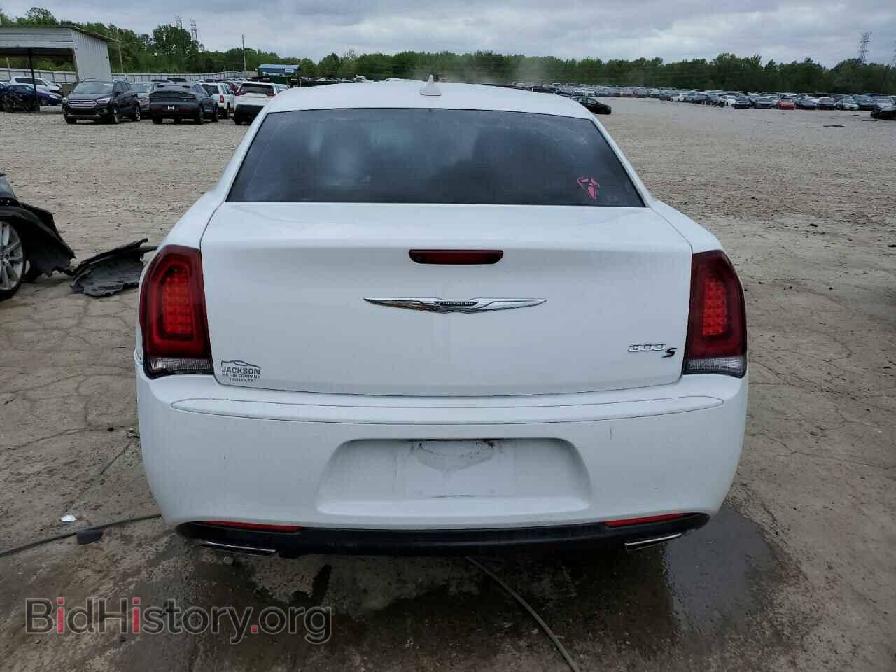 2019 CHRYSLER 300 - VIN: 2C3CCAGG8KH533844 - Фото 6