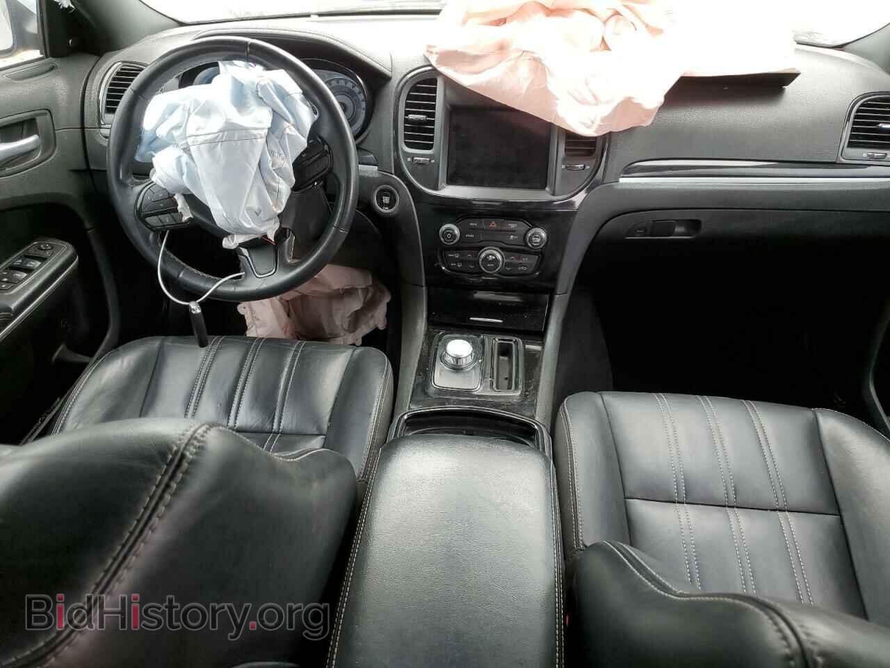 2019 CHRYSLER 300 - VIN: 2C3CCAGG8KH533844 - Фото 8