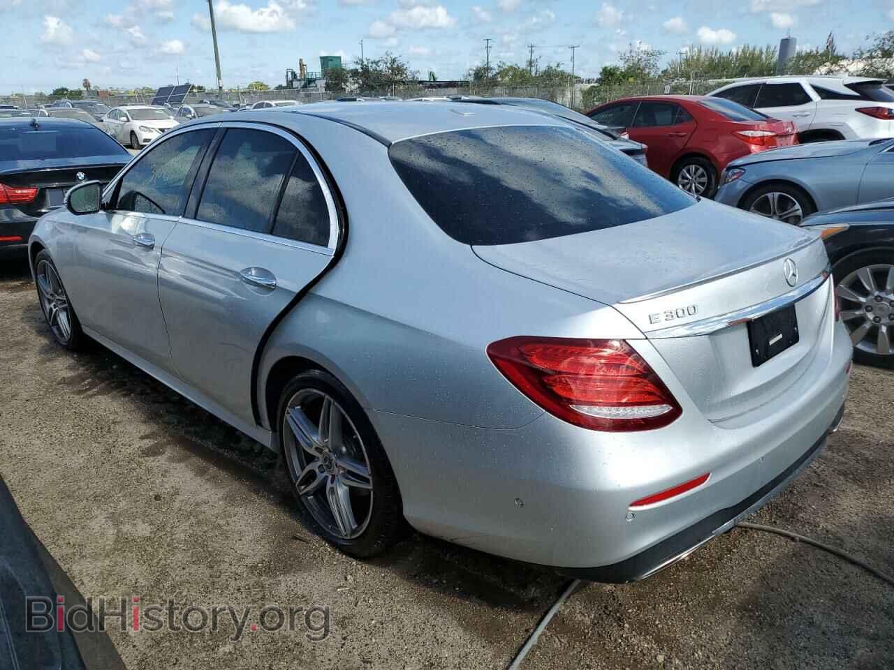 2019 MERCEDES-BENZ E-CLASS - VIN: WDDZF4JB1KA605421 - Фото 2