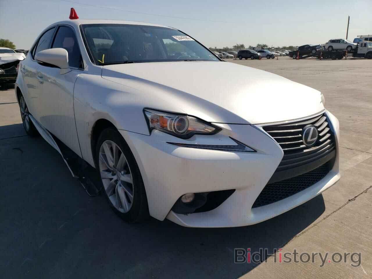 Photo JTHBA1D28G5017633 - LEXUS IS 2016