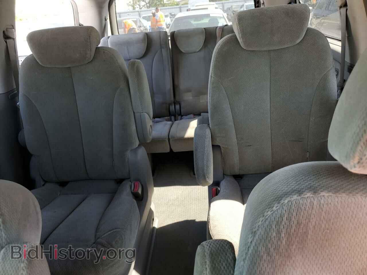 2007 KIA All Models - VIN: KNDMB233076166751 - Photo 10