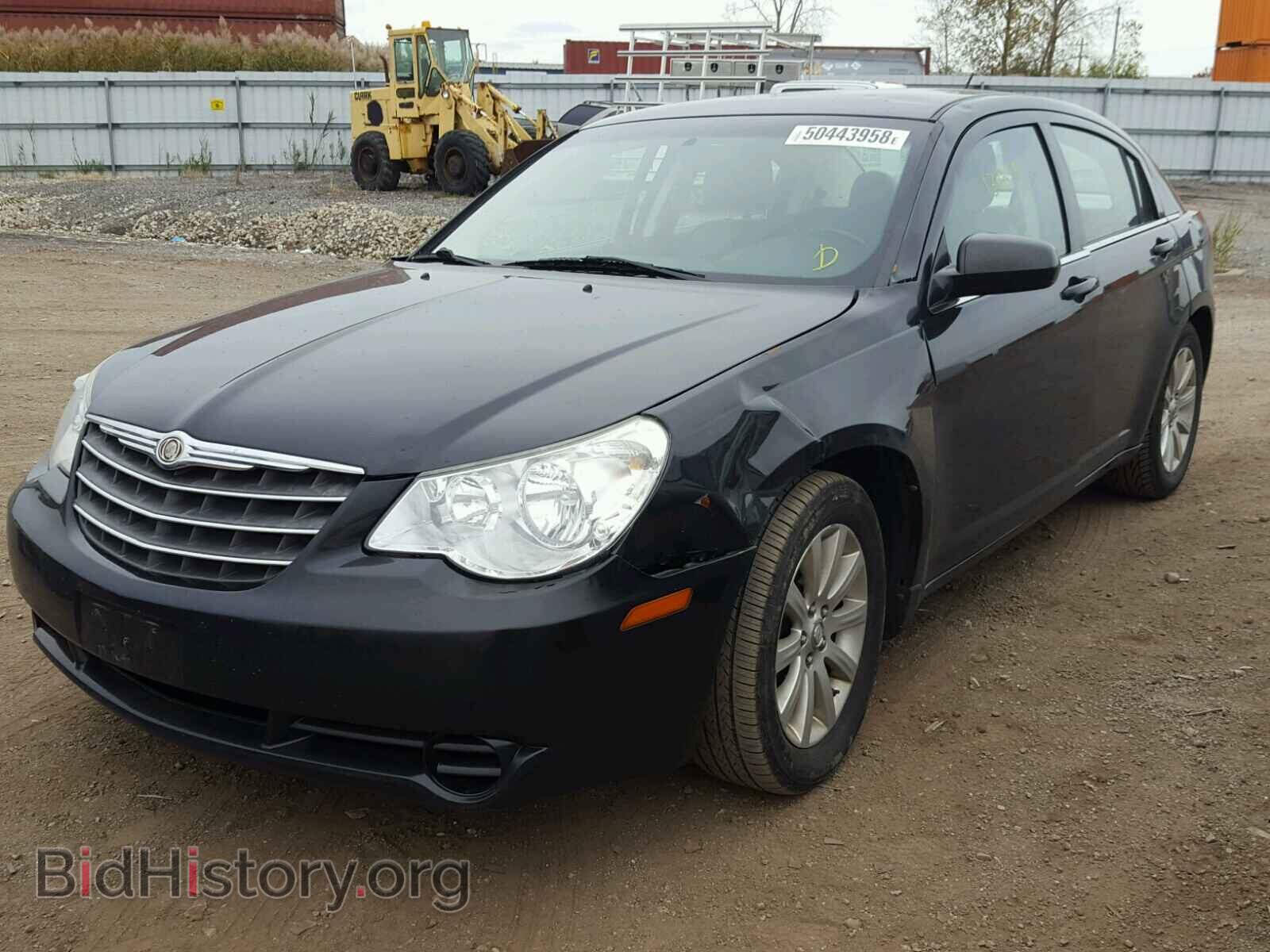 2010 CHRYSLER SEBRING - VIN: 1C3CC5FB0AN188070 - Photo 2