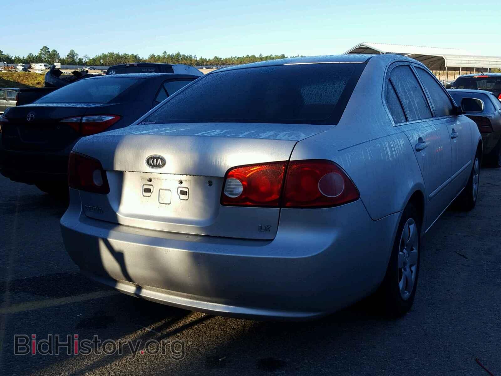 2007 KIA OPTIMA - VIN: KNAGE123X75100565 - Фото 4