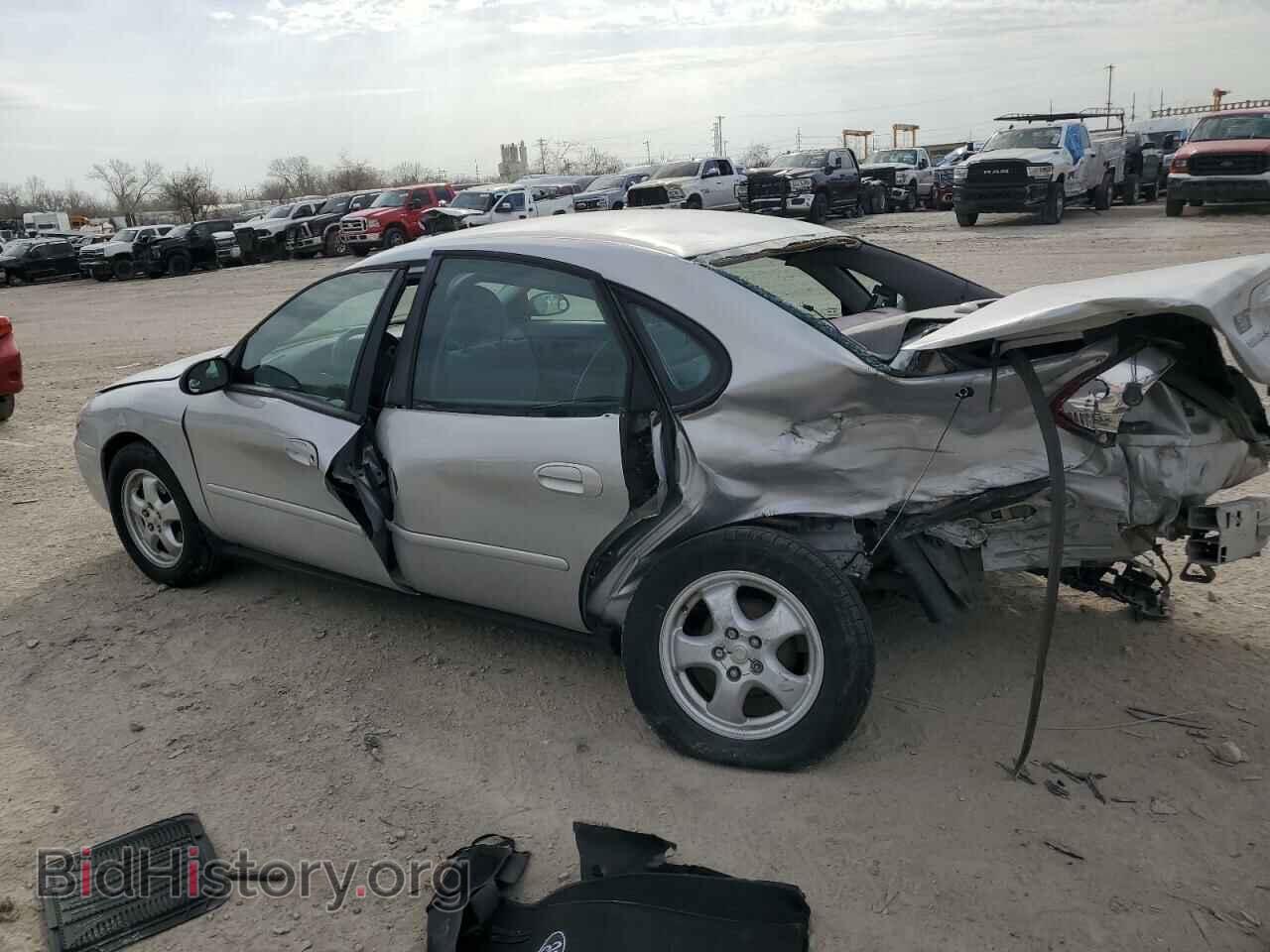 2006 FORD TAURUS - VIN: 1FAFP53U86A187613 - Фото 2