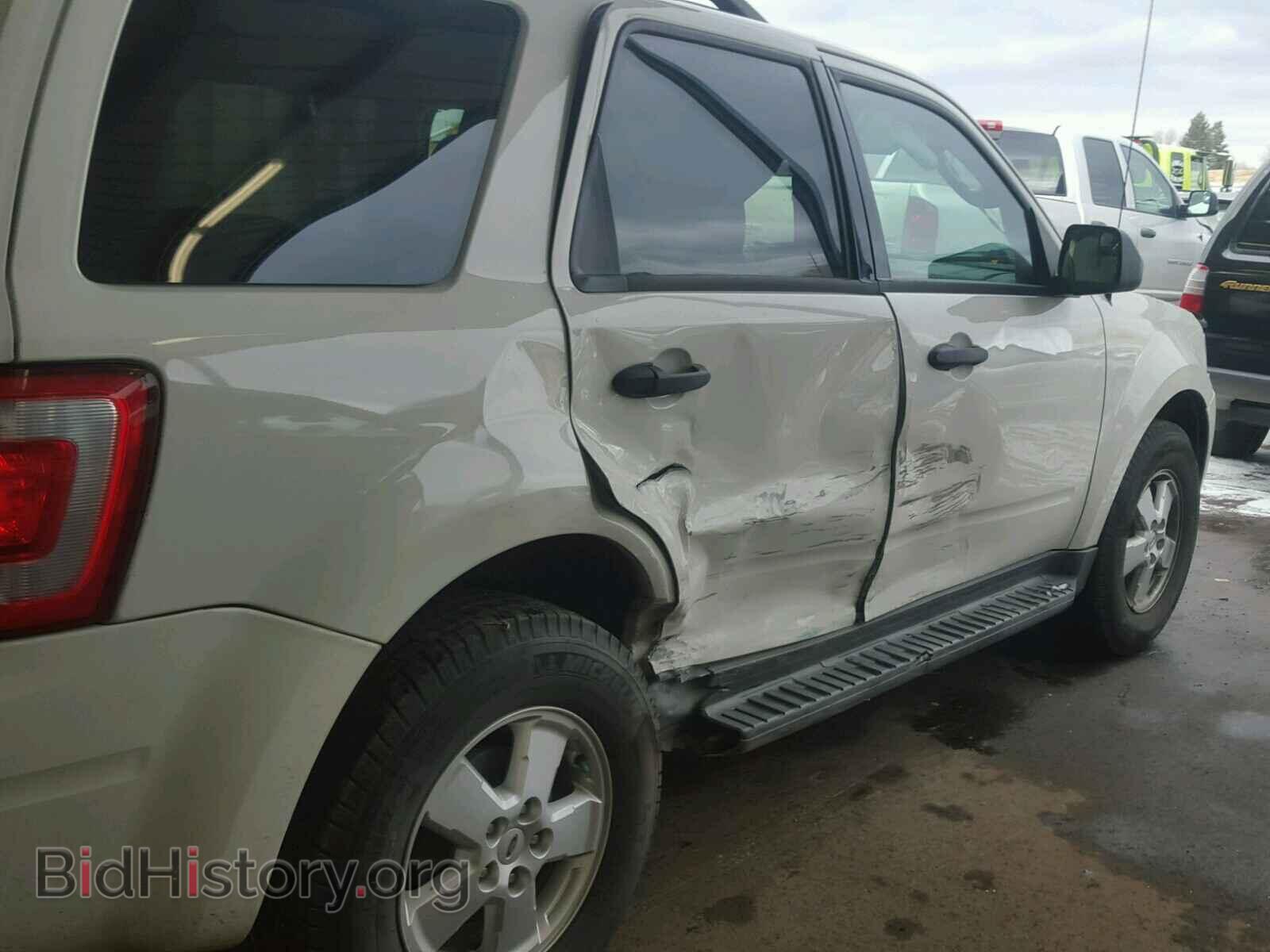 2011 FORD ESCAPE - VIN: 1FMCU9DG7BKB49764 - Фото 9