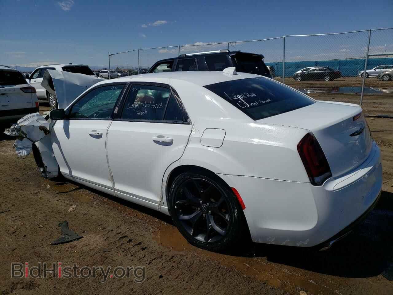 2021 CHRYSLER 300 - VIN: 2C3CCABG0MH554360 - Фото 2