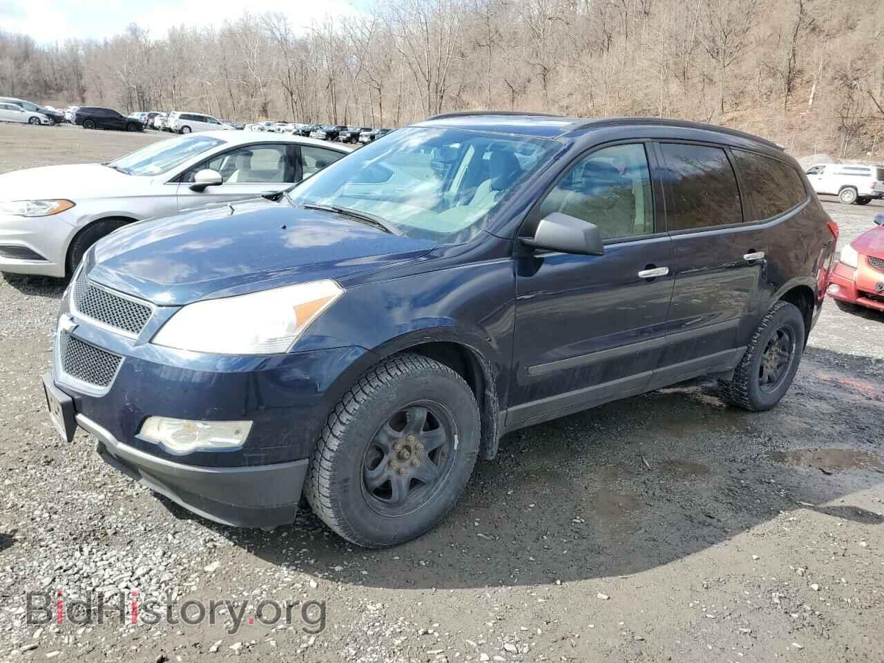 Photo 1GNKVFED8CJ175675 - CHEVROLET TRAVERSE 2012