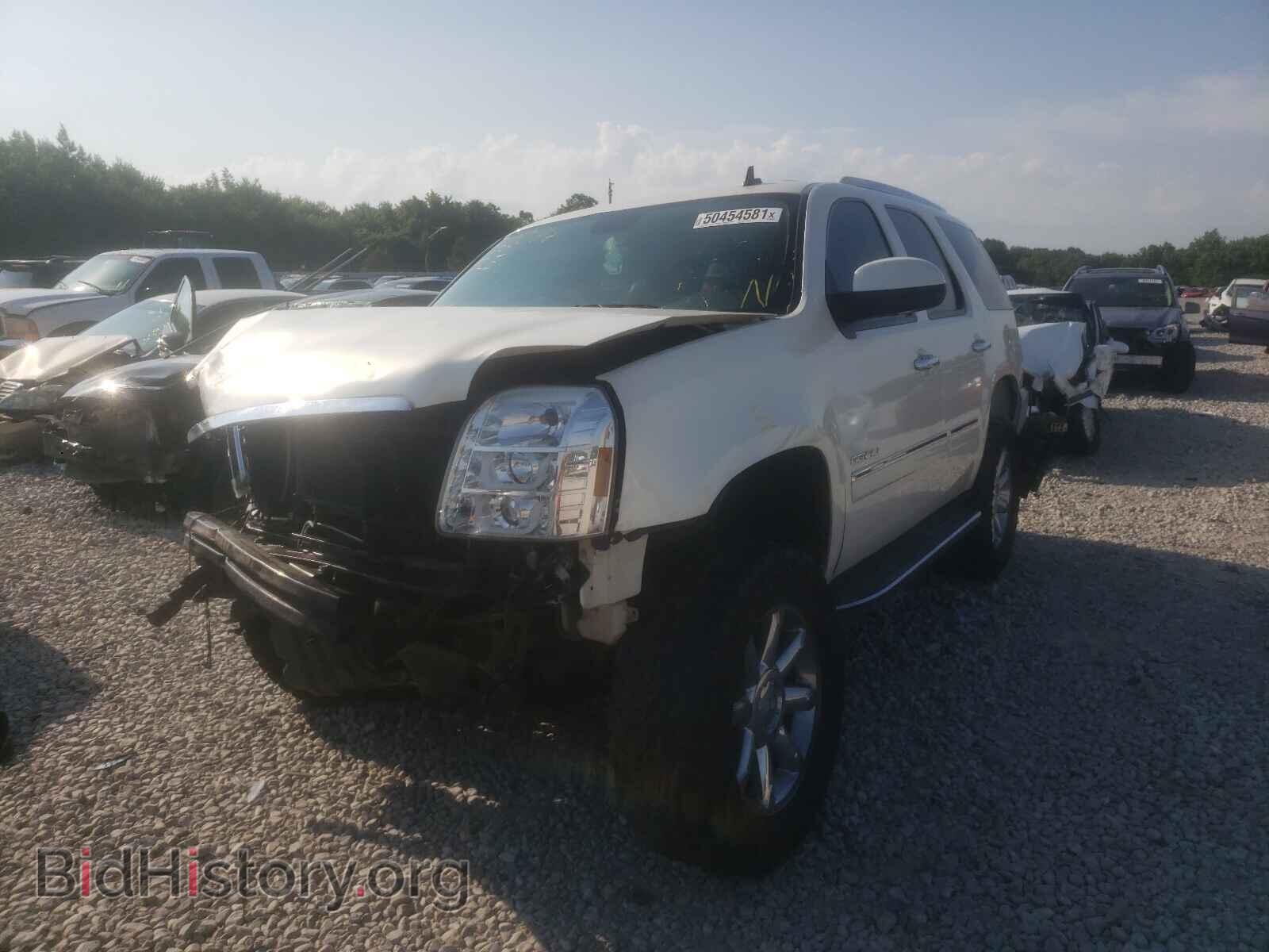 2013 GMC YUKON - VIN: 1GKS2EEF1DR328045 - Фото 2