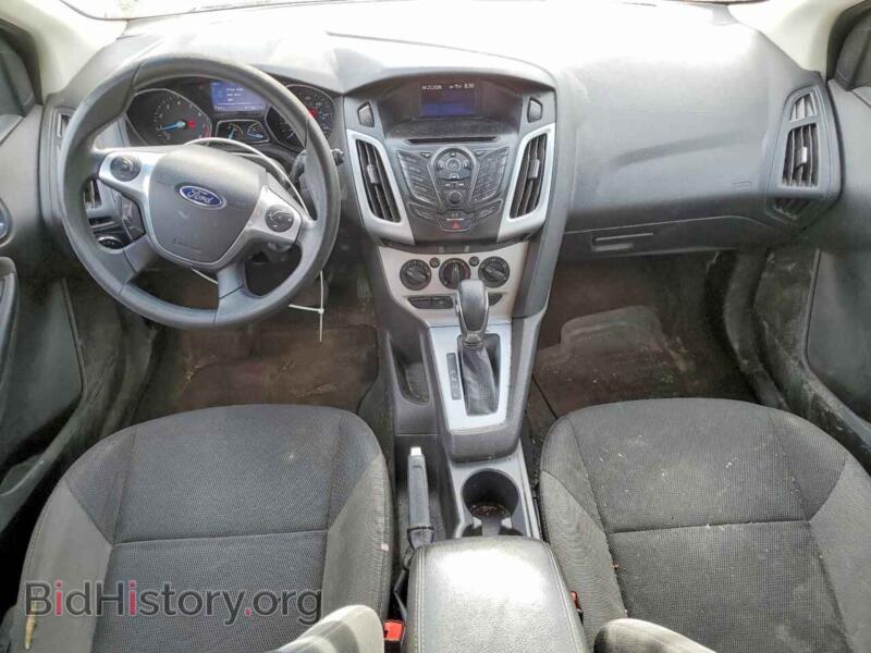 2014 Ford FOCUS (VIN 1FADP3K2XEL225180) — фото 8 из 12