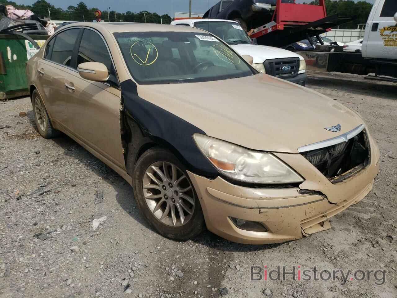 Photo KMHGC46E59U028779 - HYUNDAI GENESIS 2009