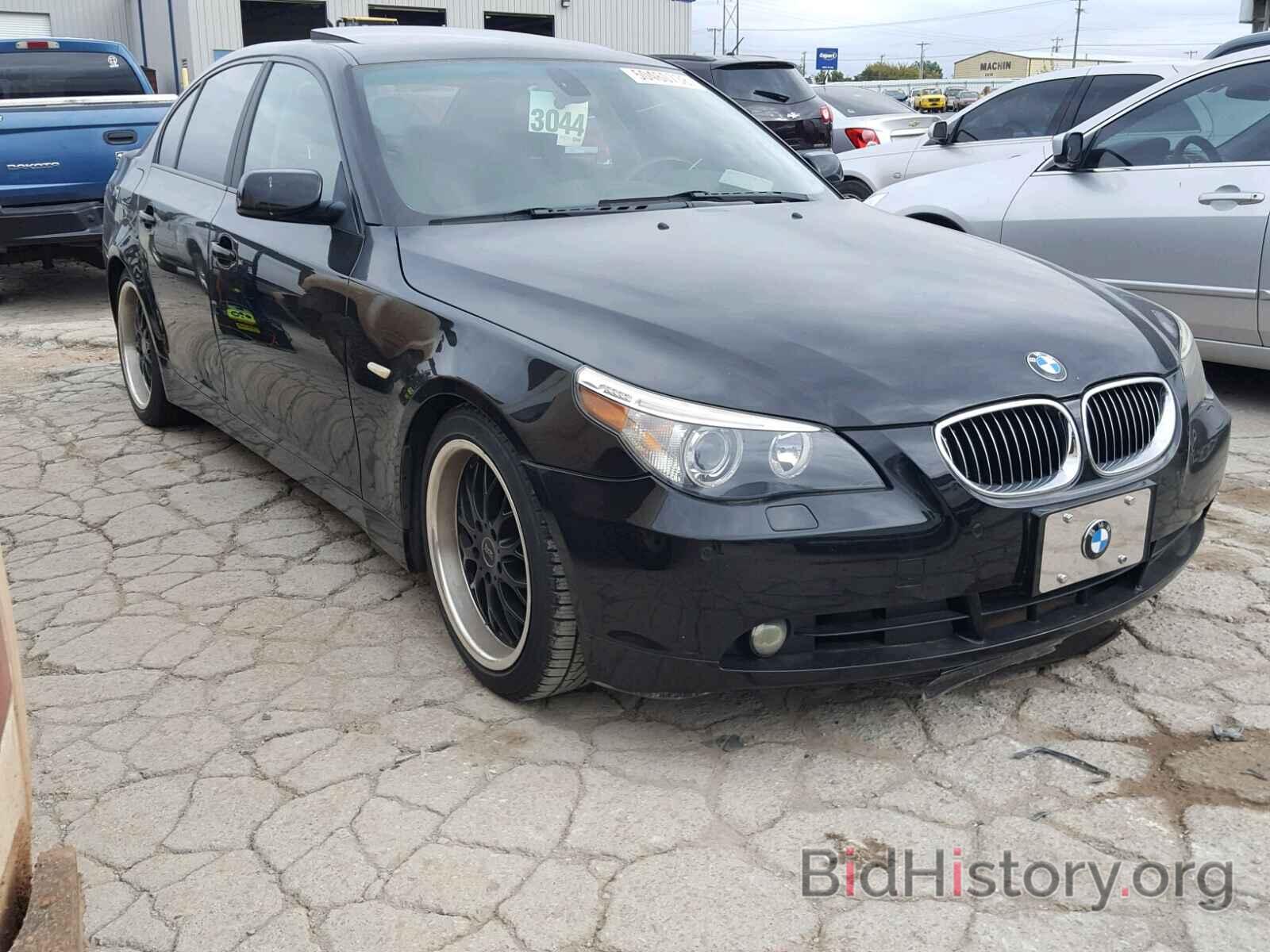 Photo WBANB33534B108984 - BMW 545 I 2004