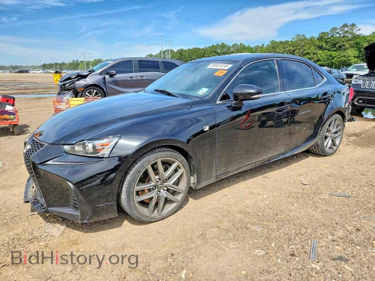 Фотография JTHBE1D29H5030140 - LEXUS IS 2017