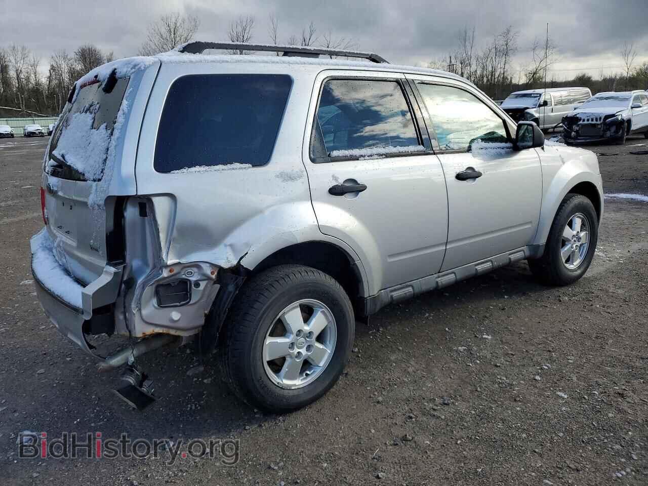 2011 FORD ESCAPE - VIN: 1FMCU0DG9BKA73301 - Фото 3