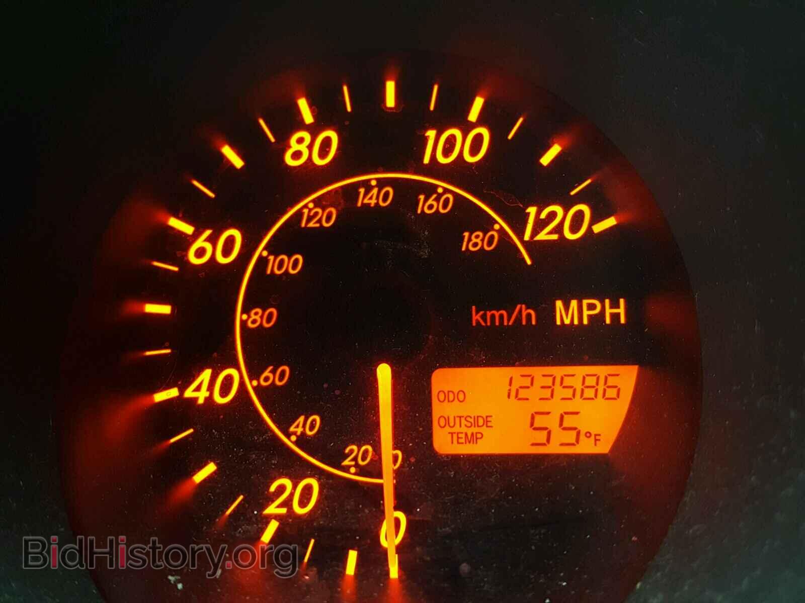 2003 TOYOTA COROLLA - VIN: 2T1KR32E43C045333 - Фото 8