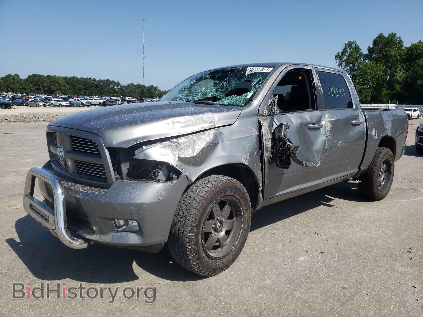 2010 DODGE RAM 1500 - VIN: 1D7RB1CTXAS211635 - Фото 2