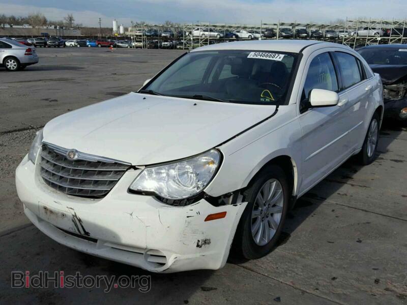 2010 Chrysler SEBRING (VIN 1C3CC5FB9AN147193) — фото 2 из 10