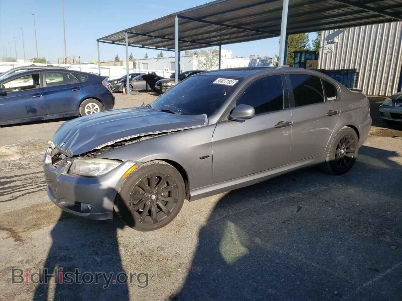 Фотография WBAPH5C58BA441154 - BMW 3 SERIES 2011