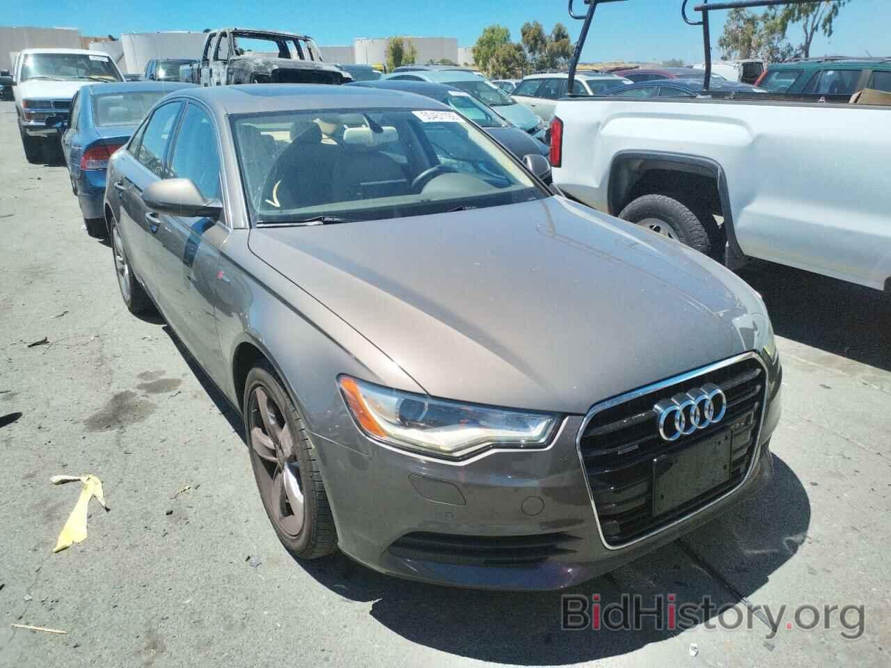 Photo WAUGGAFC5CN093216 - AUDI A6 2012