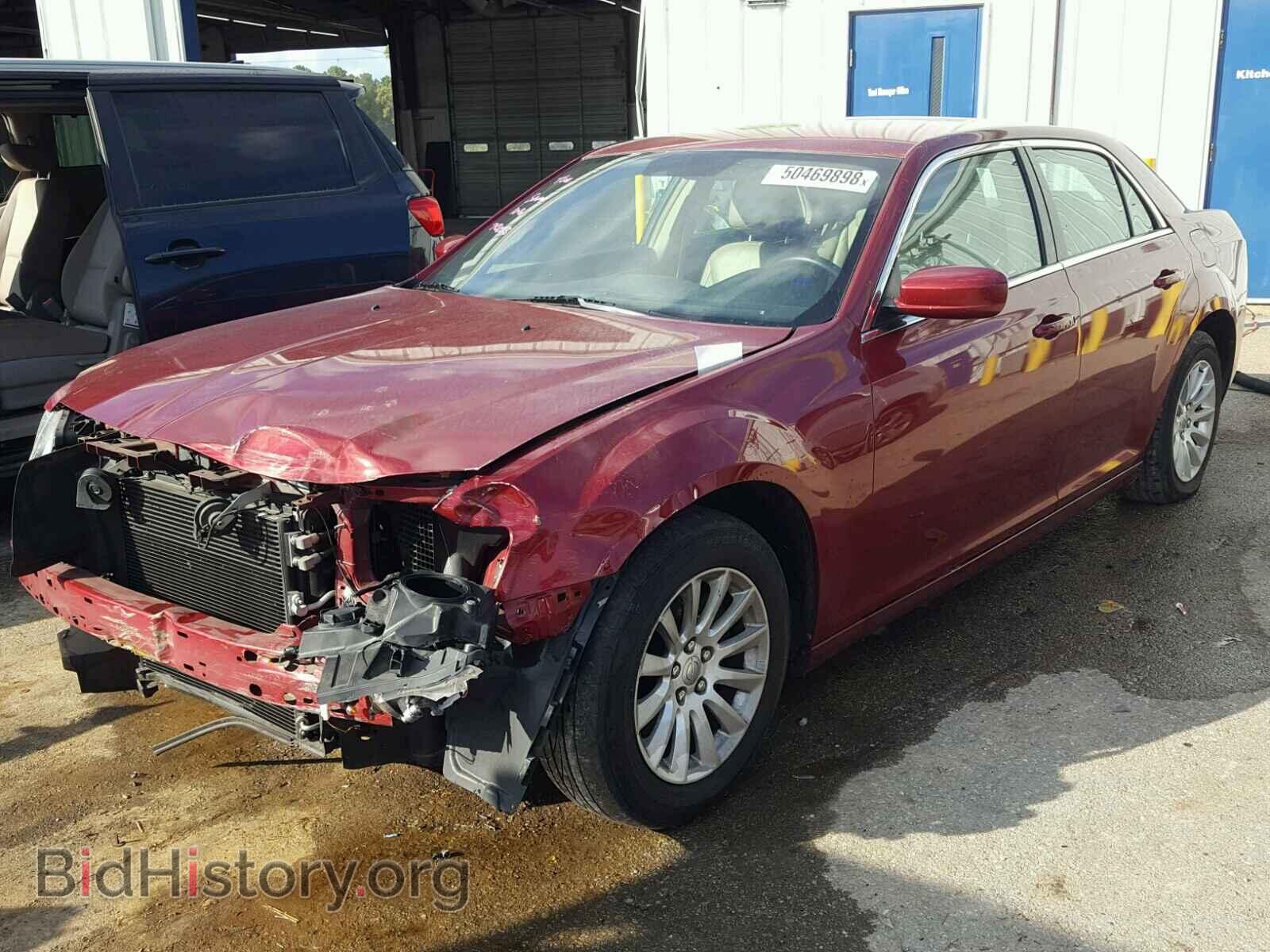 2013 CHRYSLER 300 - VIN: 2C3CCAAG4DH576752 - Фото 2
