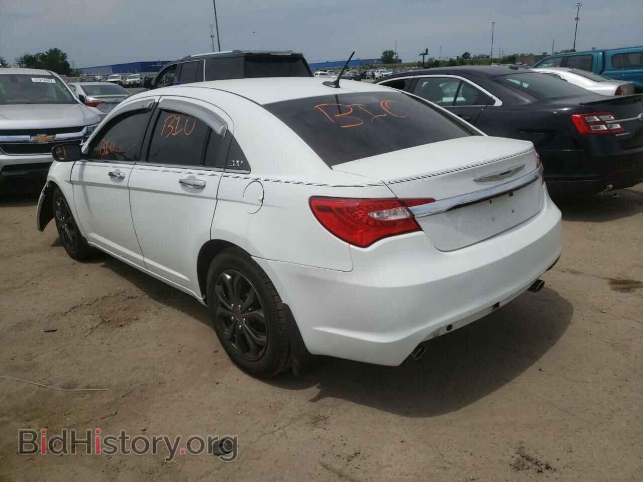2013 CHRYSLER 200 - VIN: 1C3CCBCG0DN757941 - Photo 3