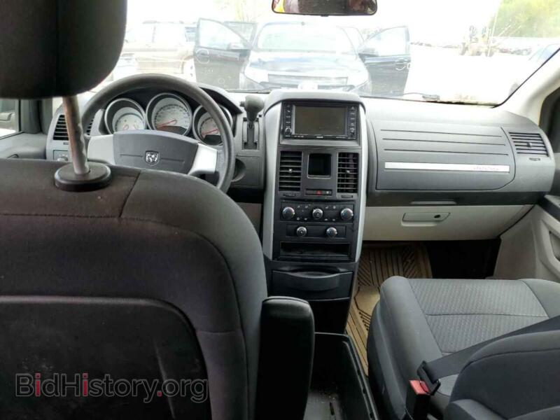 2010 Dodge CARAVAN (VIN 2D4RN4DE3AR135277) — фото 8 из 13