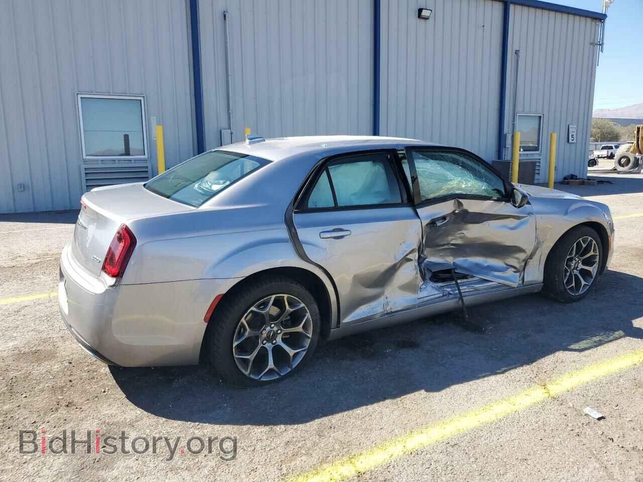 2018 CHRYSLER 300 - VIN: 2C3CCAAGXJH281960 - Фото 3