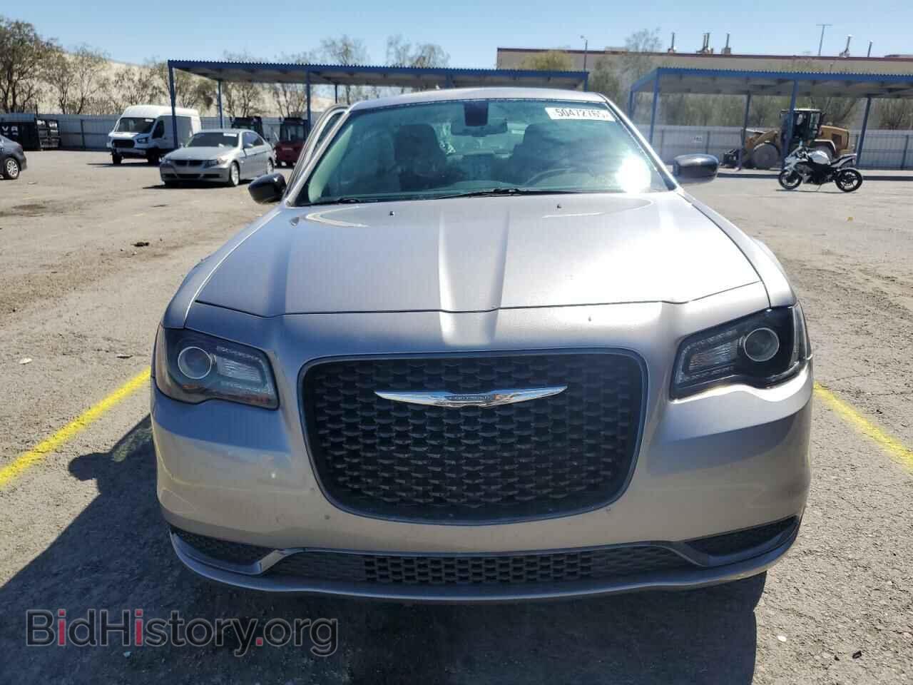2018 CHRYSLER 300 - VIN: 2C3CCAAGXJH281960 - Фото 5