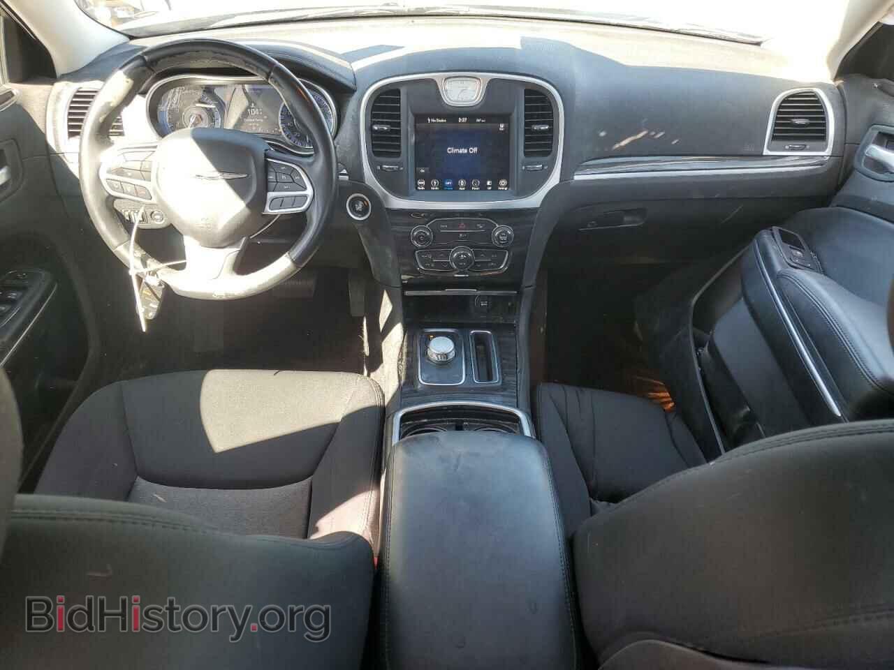 2018 CHRYSLER 300 - VIN: 2C3CCAAGXJH281960 - Фото 8