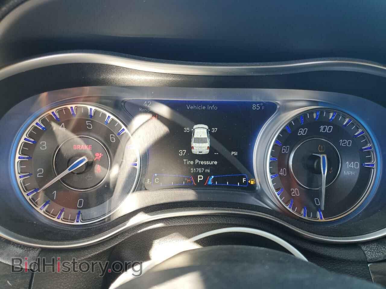 2018 CHRYSLER 300 - VIN: 2C3CCAAGXJH281960 - Фото 9