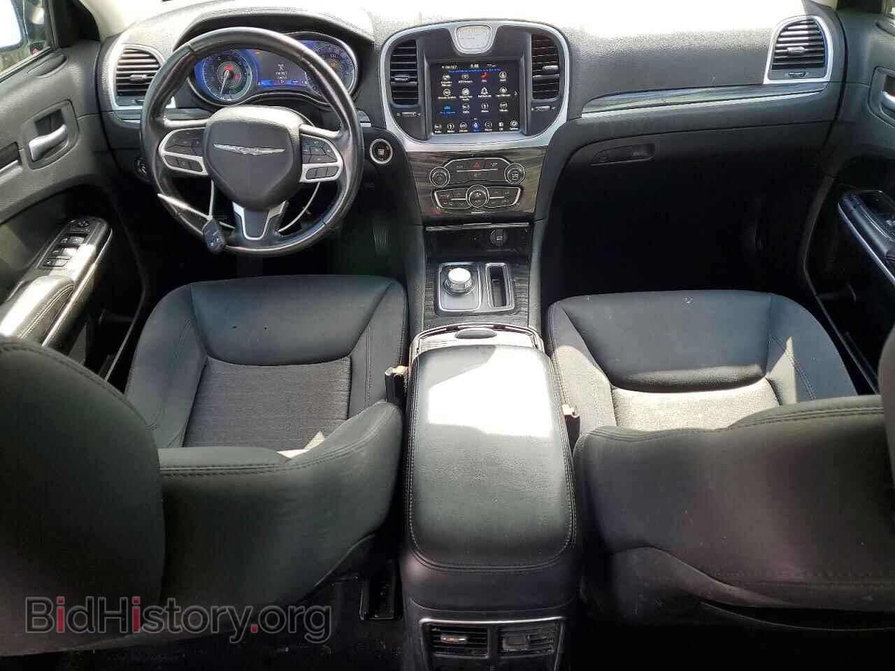 2019 CHRYSLER 300 - VIN: 2C3CCAAG9KH641012 - Фото 8
