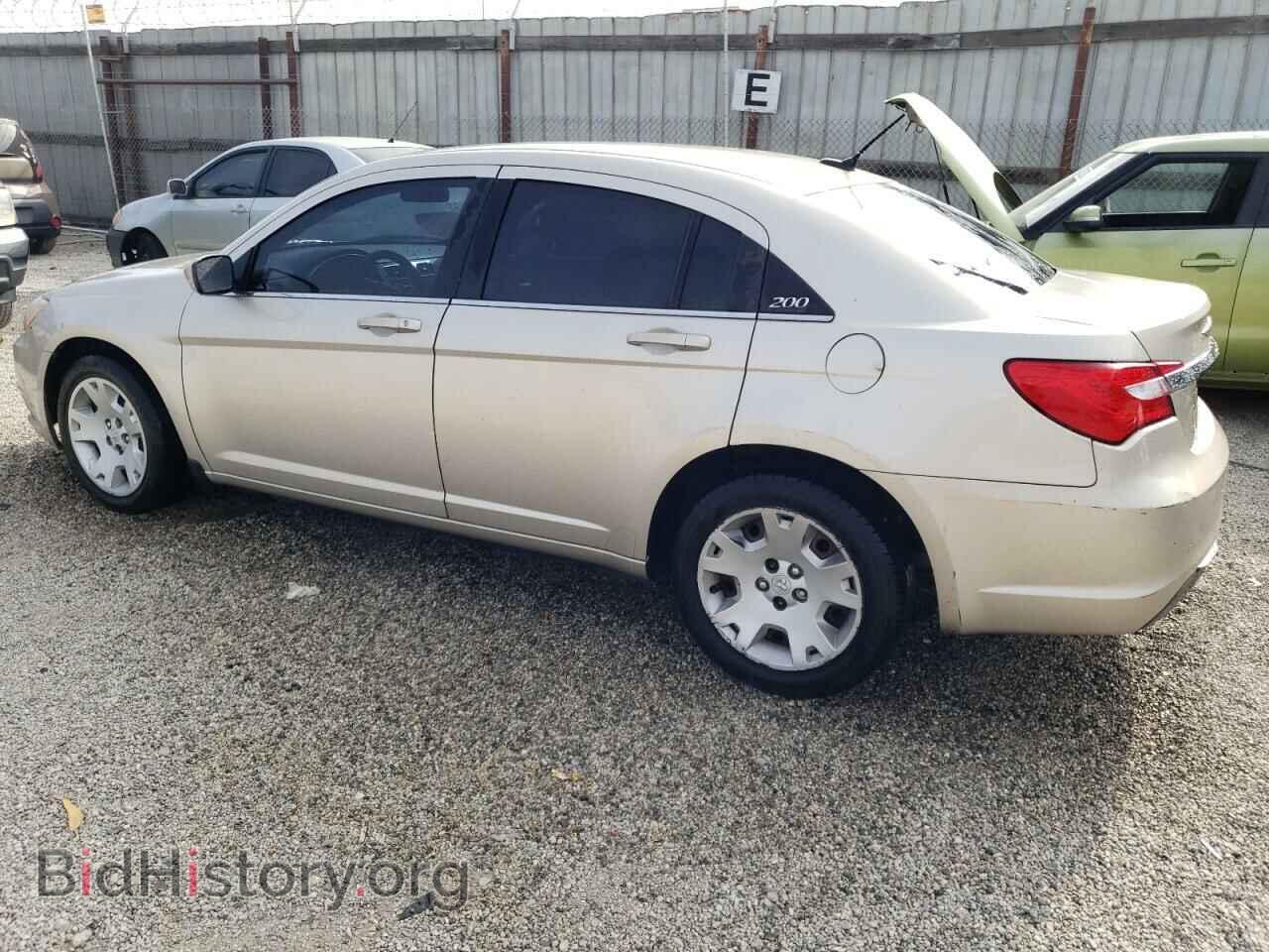 2013 CHRYSLER 200 - VIN: 1C3CCBAB8DN698550 - Фото 2