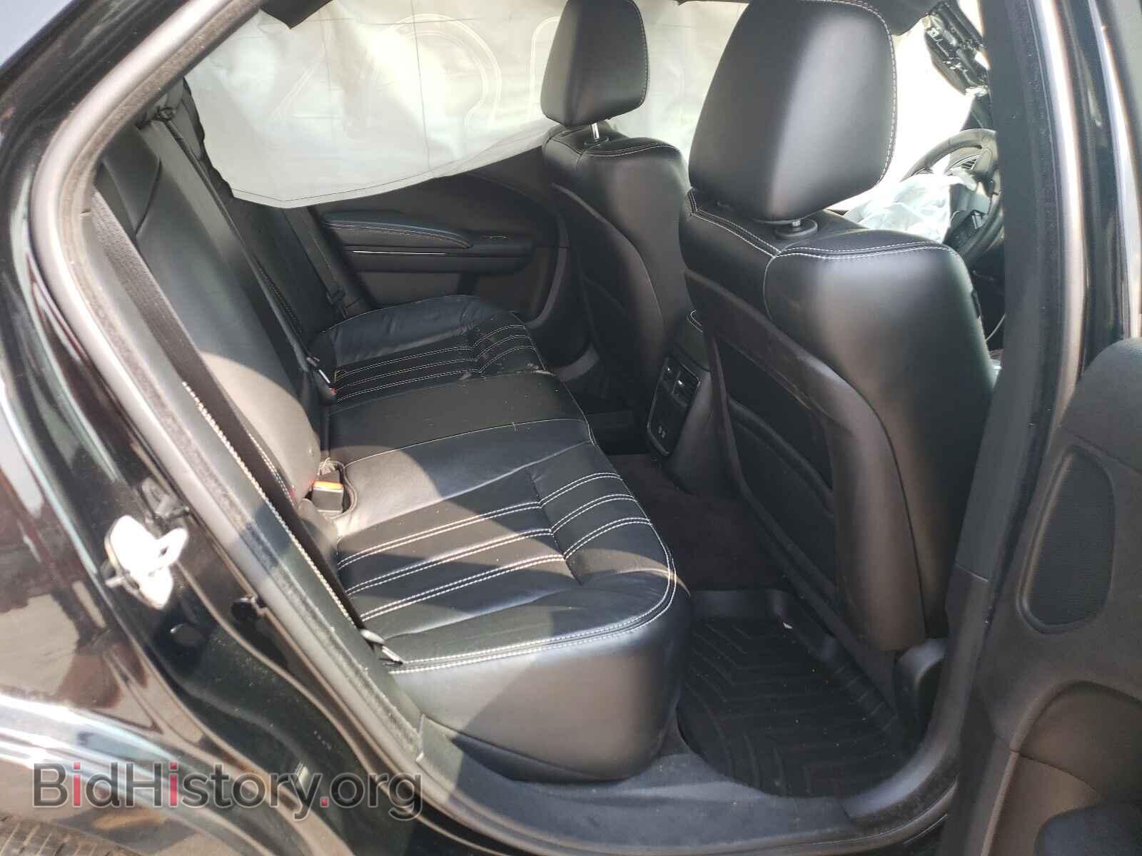 2016 CHRYSLER 300 - VIN: 2C3CCAGG7GH304952 - Фото 6