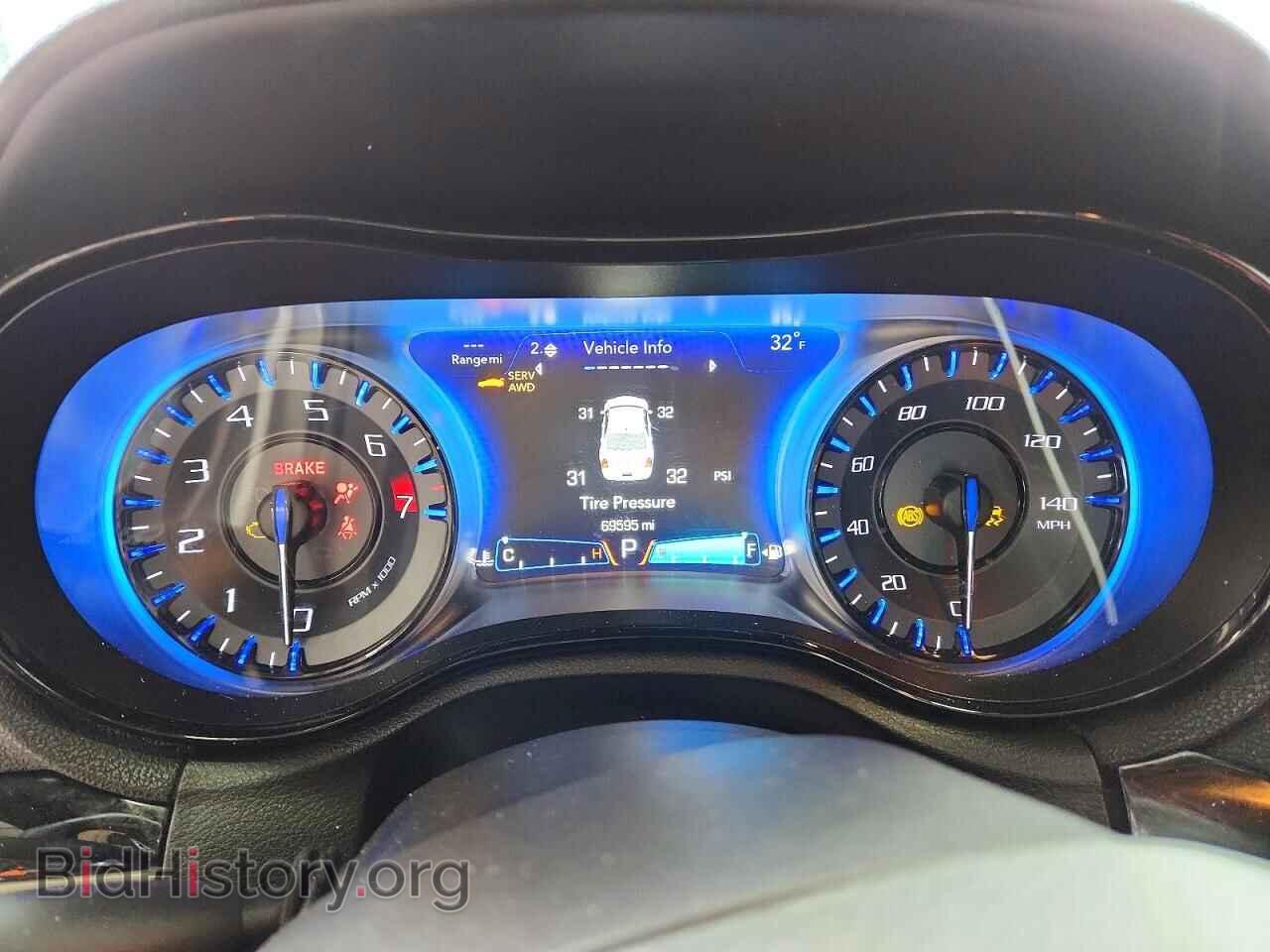 2016 CHRYSLER 300 - VIN: 2C3CCAGG4GH283106 - Фото 9