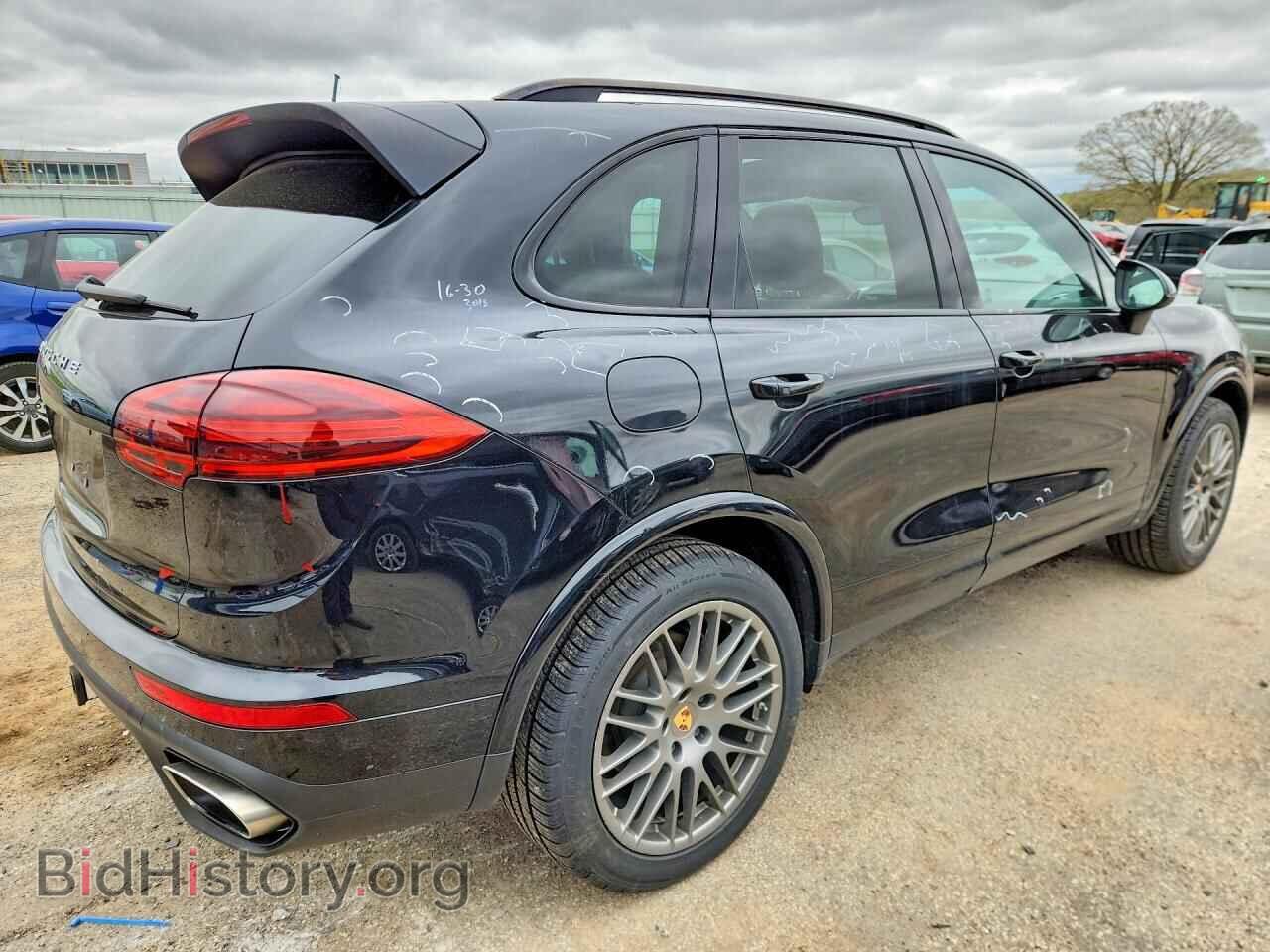 2017 PORSCHE CAYENNE - VIN: WP1AA2A23HKA80325 - Photo 3