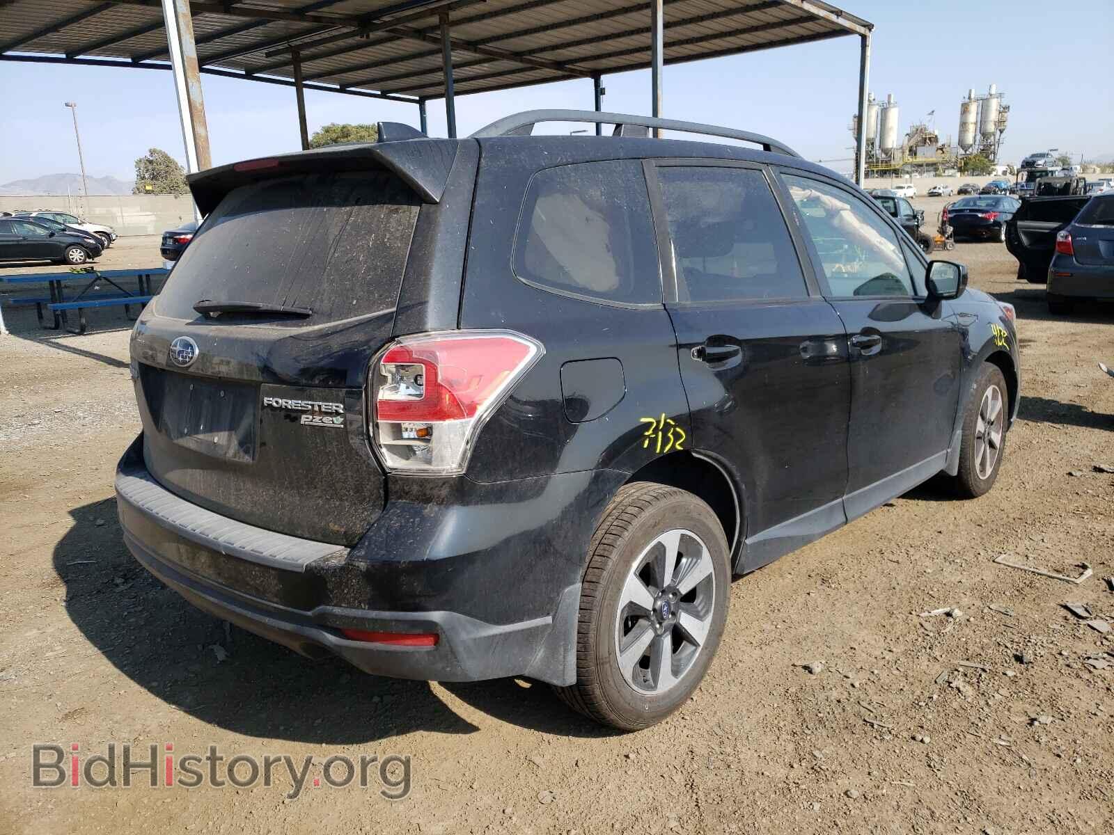 2017 SUBARU FORESTER - VIN: JF2SJAGC8HH434581 - Фото 4