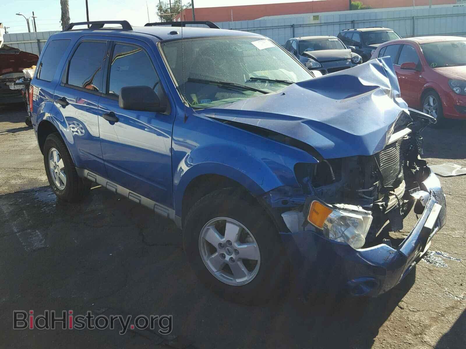 Фотография 1FMCU0DG5BKC10878 - FORD ESCAPE 2011
