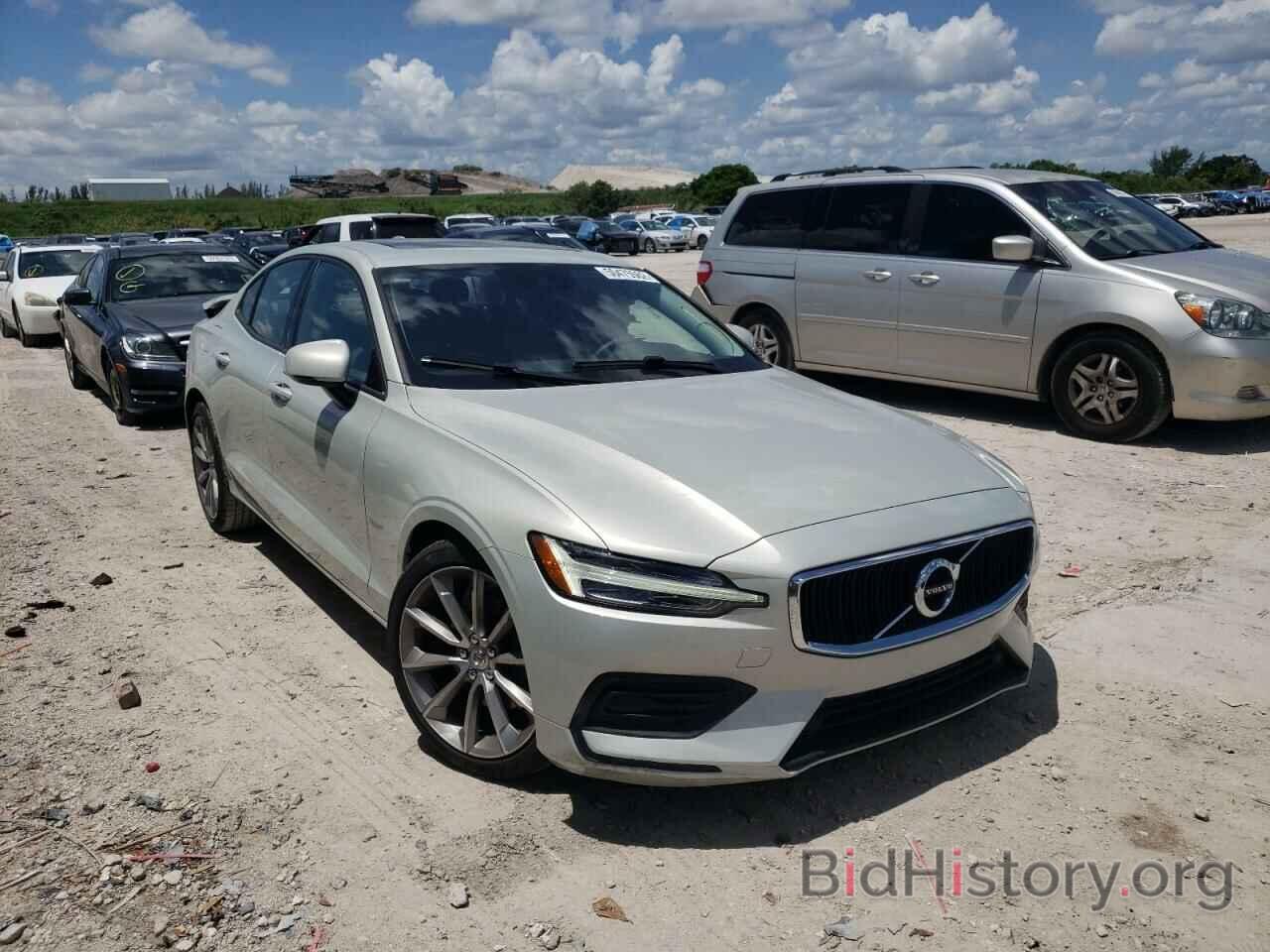 Photo 7JR102FK3KG015886 - VOLVO S60 2019