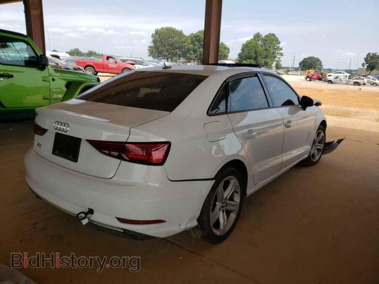 2017 AUDI A3 - VIN: WAUAUGFF9H1045776 - Фото 4