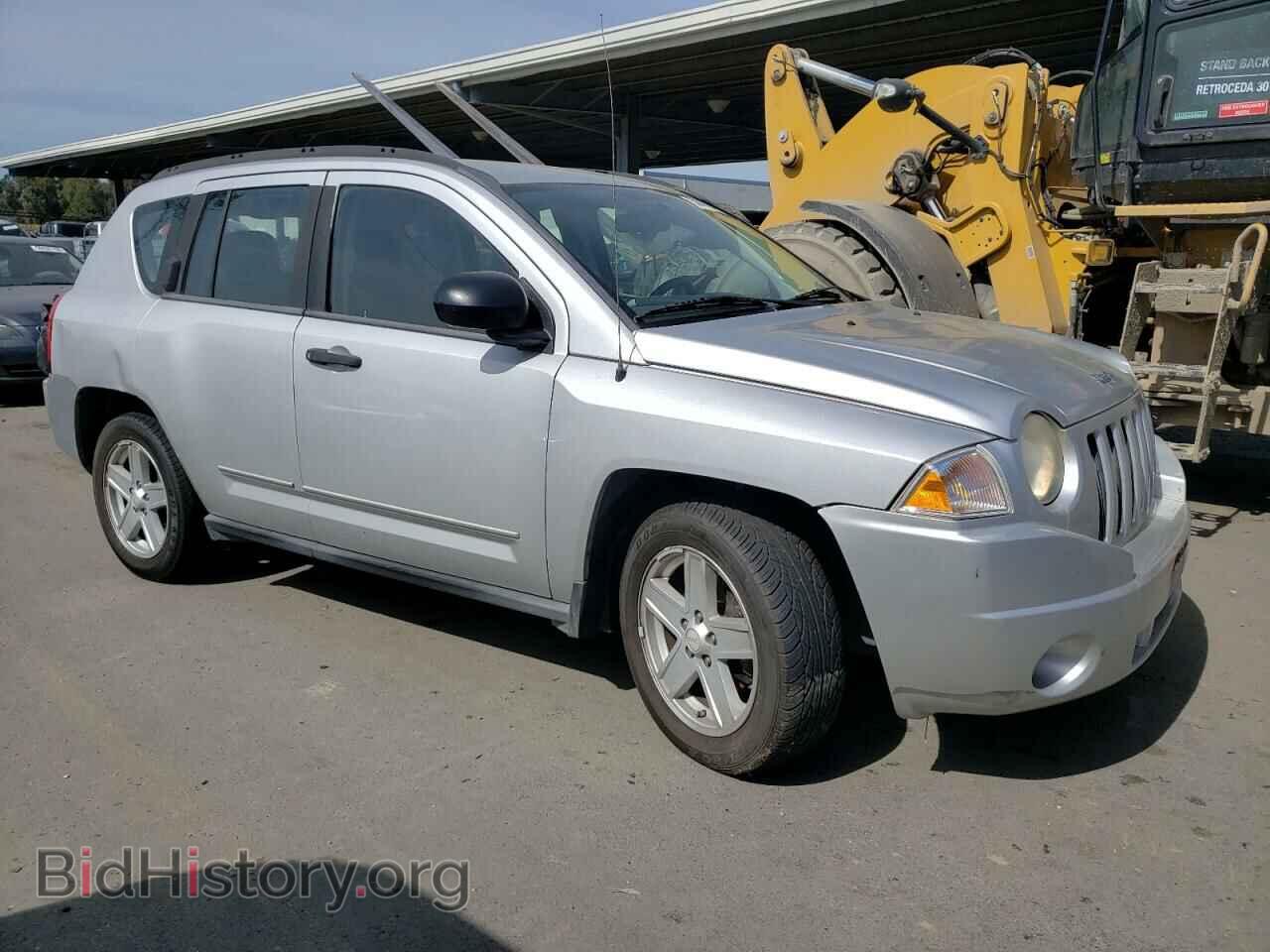 2008 JEEP COMPASS - VIN: 1J8FT47028D727670 - Фото 4