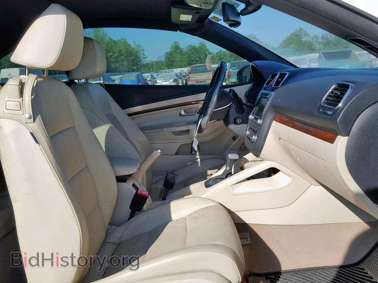 2011 VOLKSWAGEN EOS - VIN: WVWFA7AH8BV002105 - Фото 5