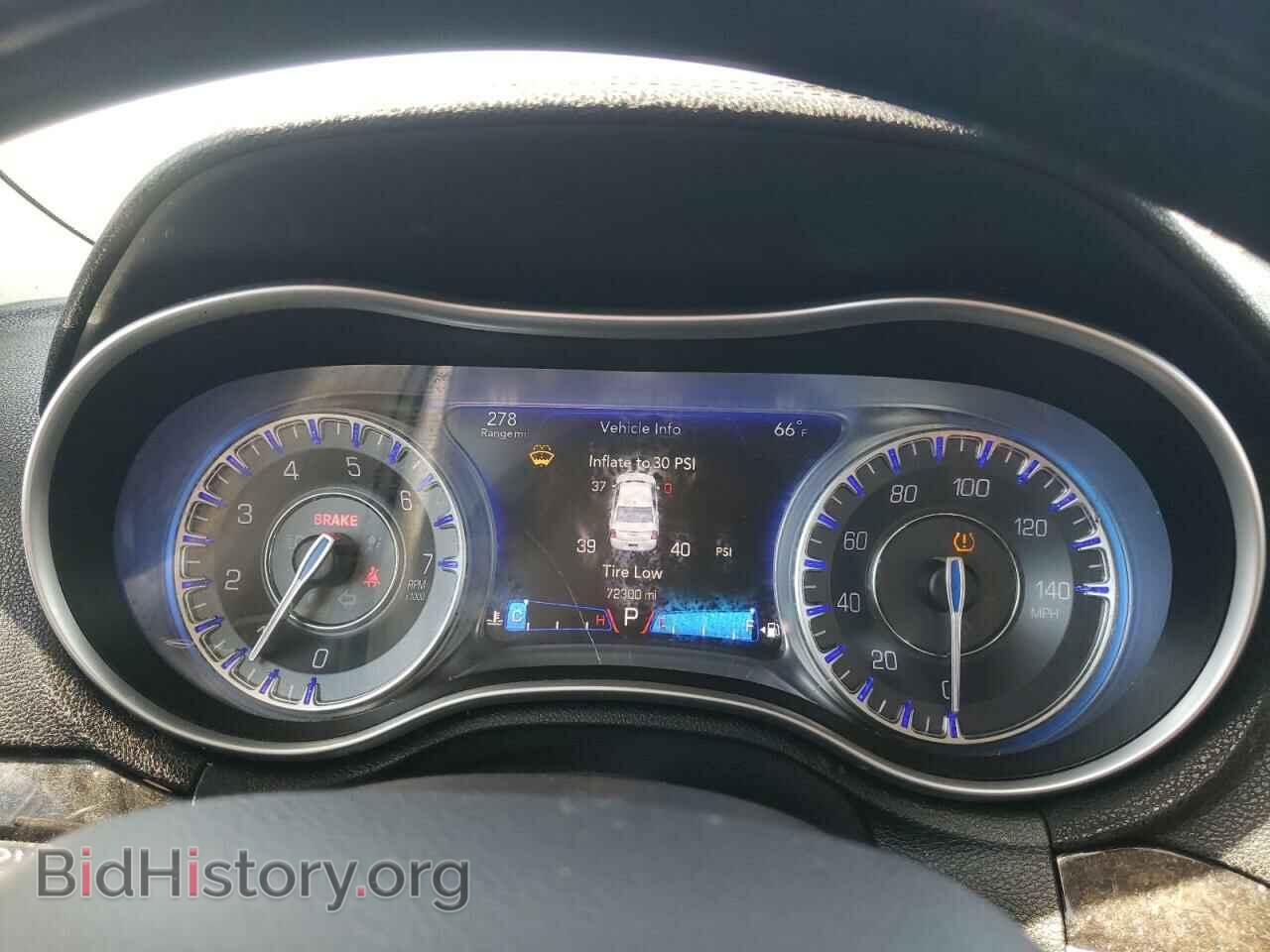 2016 CHRYSLER 300 - VIN: 2C3CCAEG8GH351099 - Фото 9