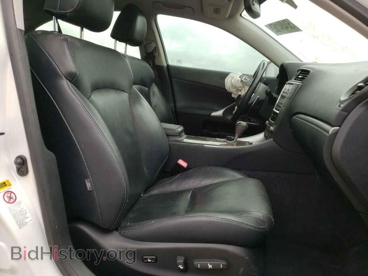 2011 LEXUS IS - VIN: JTHBF5C26B5130385 - Фото 5