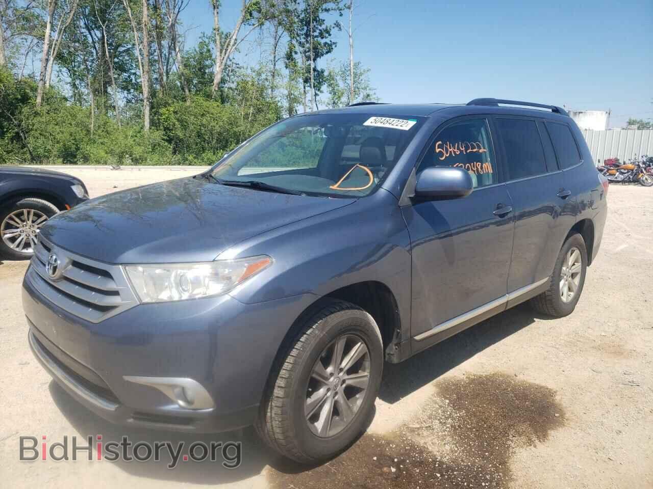 2013 TOYOTA HIGHLANDER - VIN: 5TDBK3EH8DS253606 - Фото 2