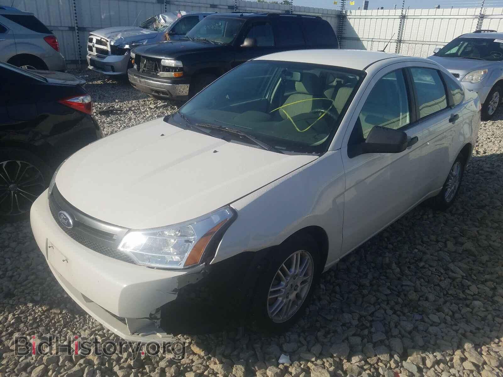 2011 FORD FOCUS - VIN: 1FAHP3FN2BW188061 - Фото 2